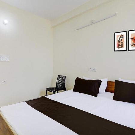 Hotel O Rn Chinhat Buitenkant foto