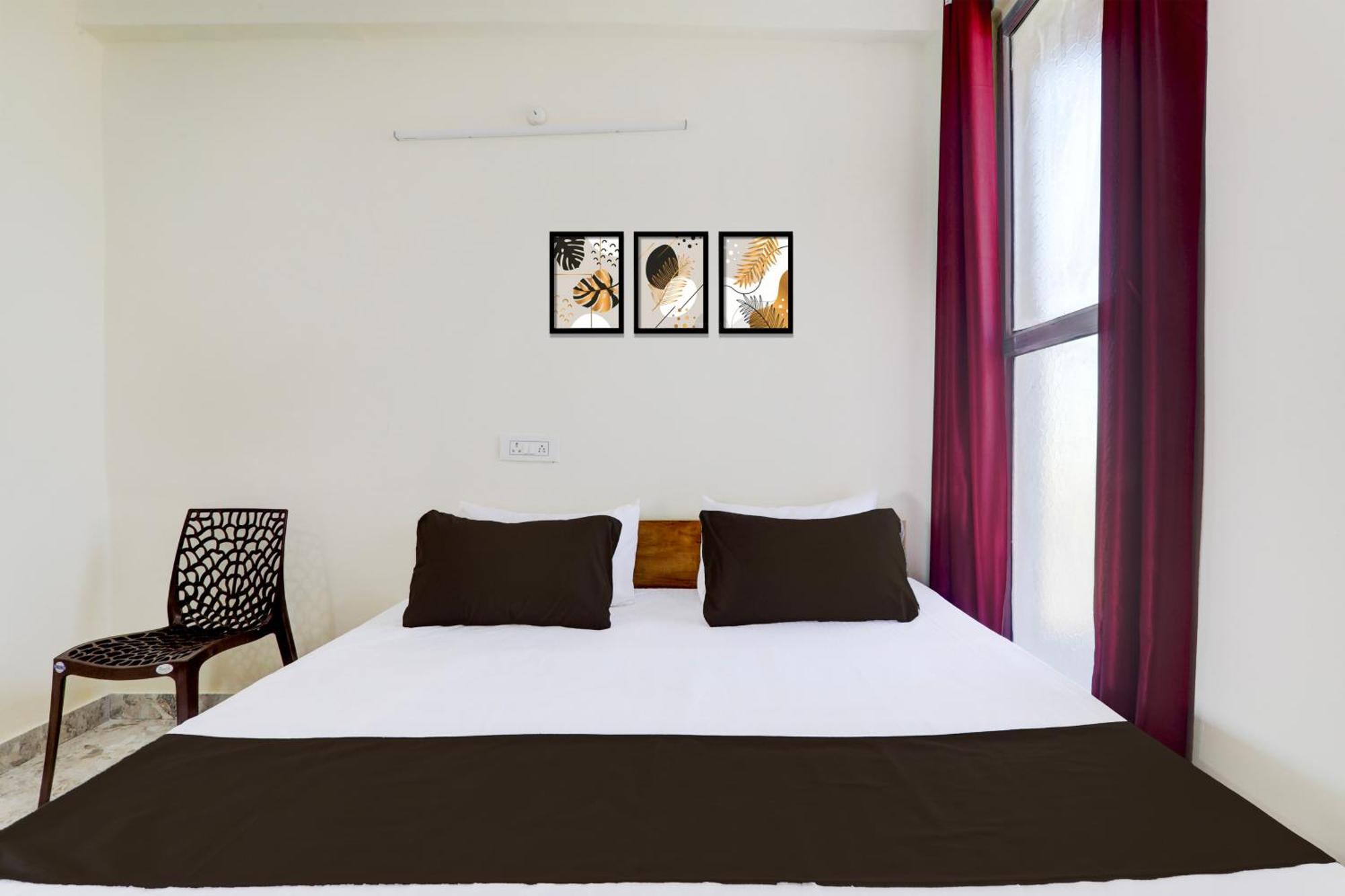 Hotel O Rn Chinhat Buitenkant foto