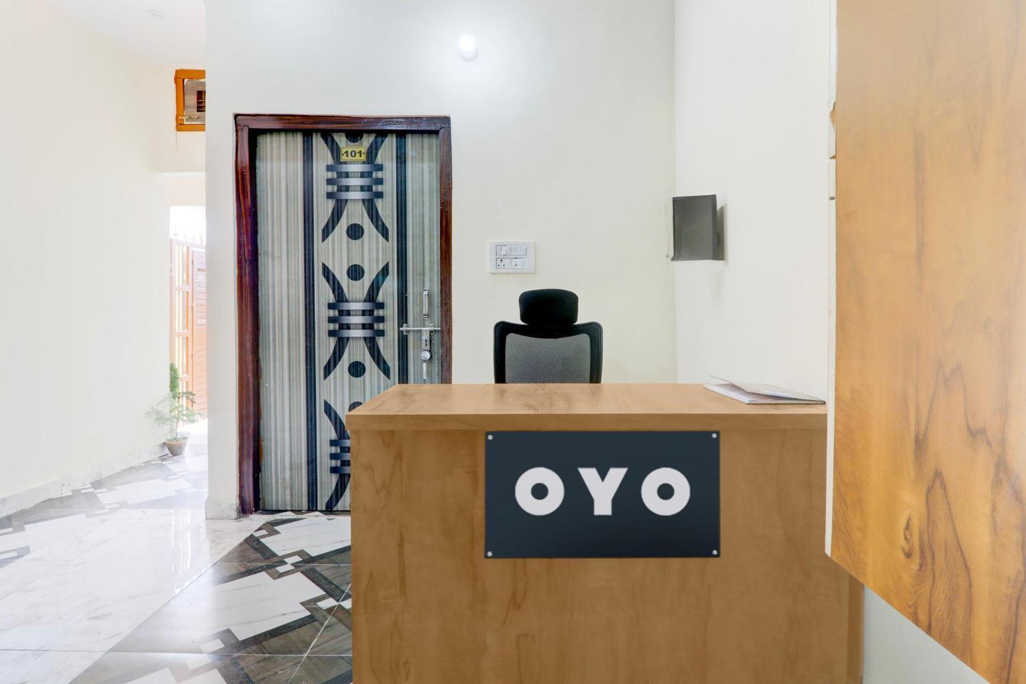 Hotel O Rn Chinhat Buitenkant foto